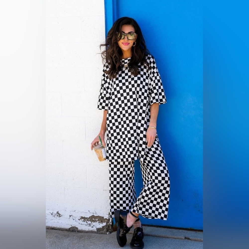 Checkered Black and White Women's Play Set